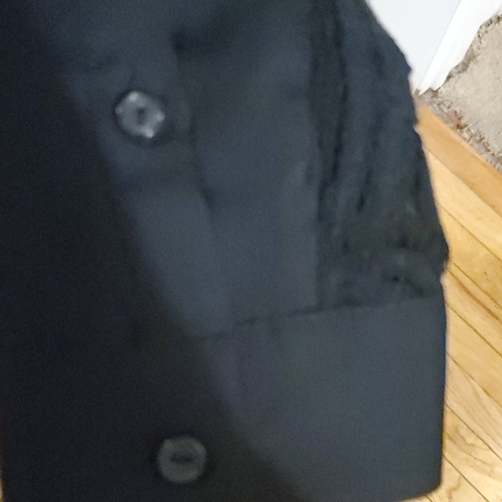 VENUS Black Keyhole front, lace sleeve long sleeve - Picture 5 of 6